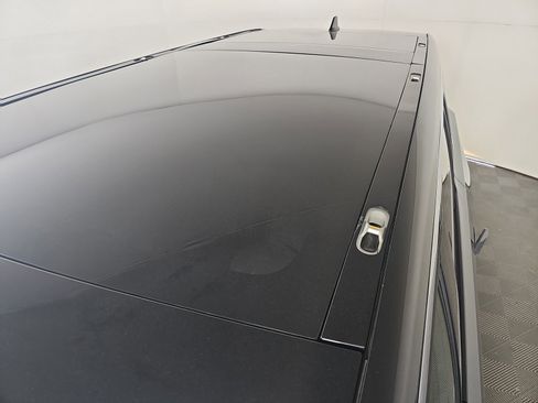 Used 2024 Rivian R1S Adventure image 13