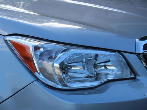 Used 2016 Subaru Forester 2.5i Limited image 37