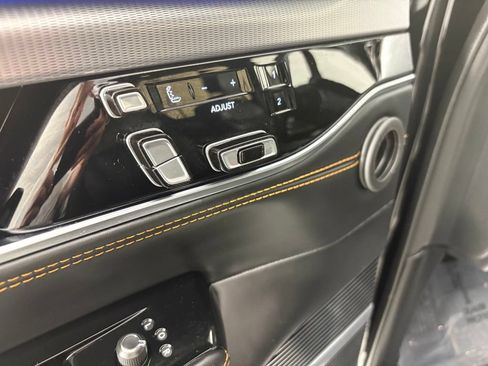 Used 2023 Jeep Grand Wagoneer Series III AWD/4WD image 25