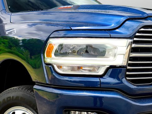 Used 2024 RAM 3500 Laramie w/ Sport Appearance Package AWD/4WD image 3