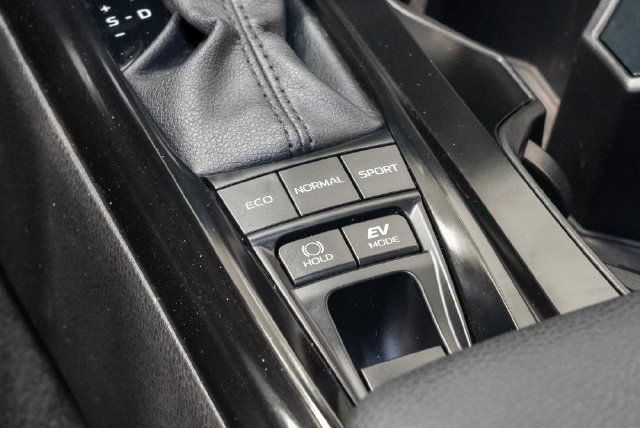 Used 2026 Toyota Camry SE FWD image 23