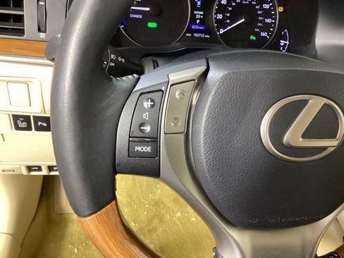 Used 2014 Lexus ES 300h image 29
