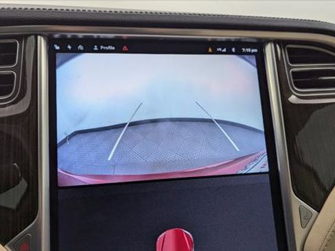 Used 2013 Tesla Model S Performance image 27