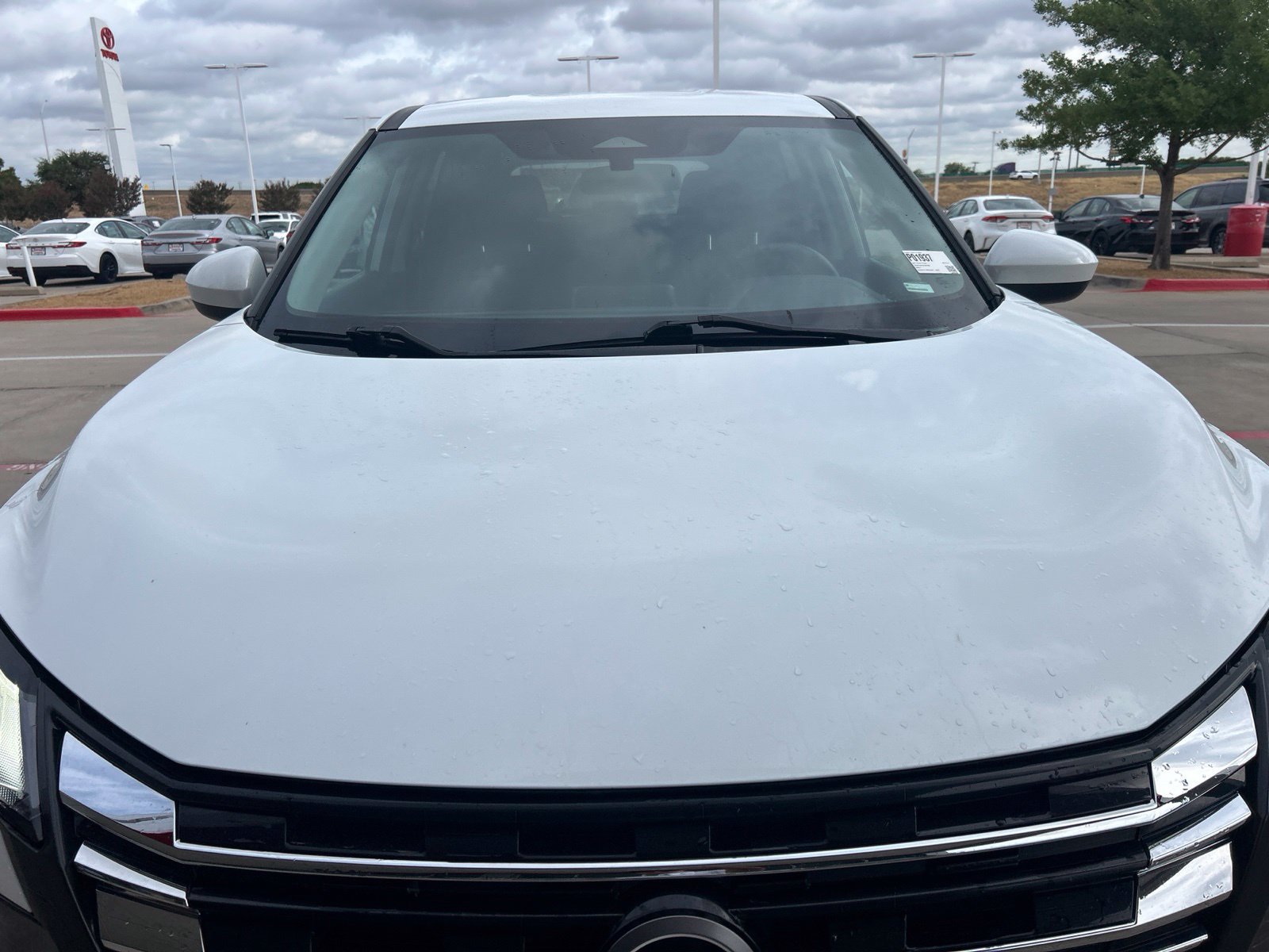 Used 2024 Nissan Rogue SV FWD image 3