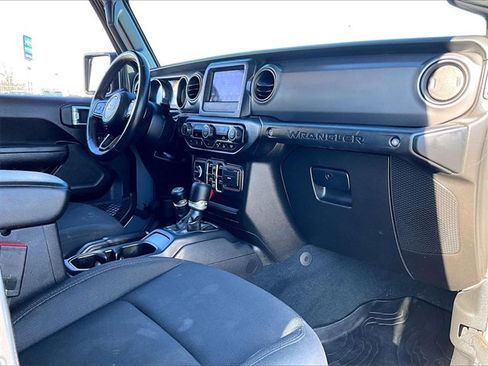 Used 2022 Jeep Wrangler Unlimited Willys image 13