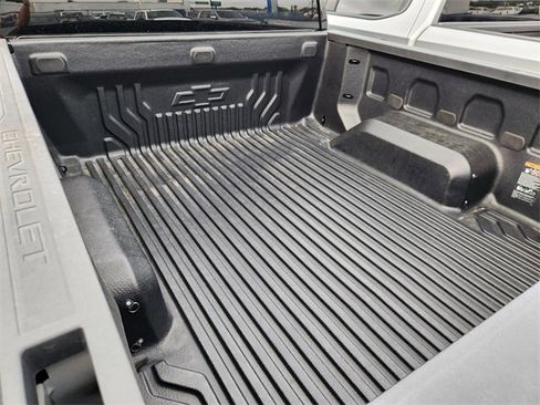 Used 2023 Chevrolet Silverado 1500 LT image 8