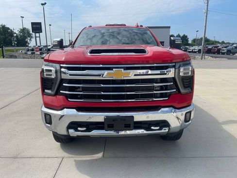Used 2024 Chevrolet Silverado 3500 LTZ w/ LTZ Plus Package AWD/4WD image 2