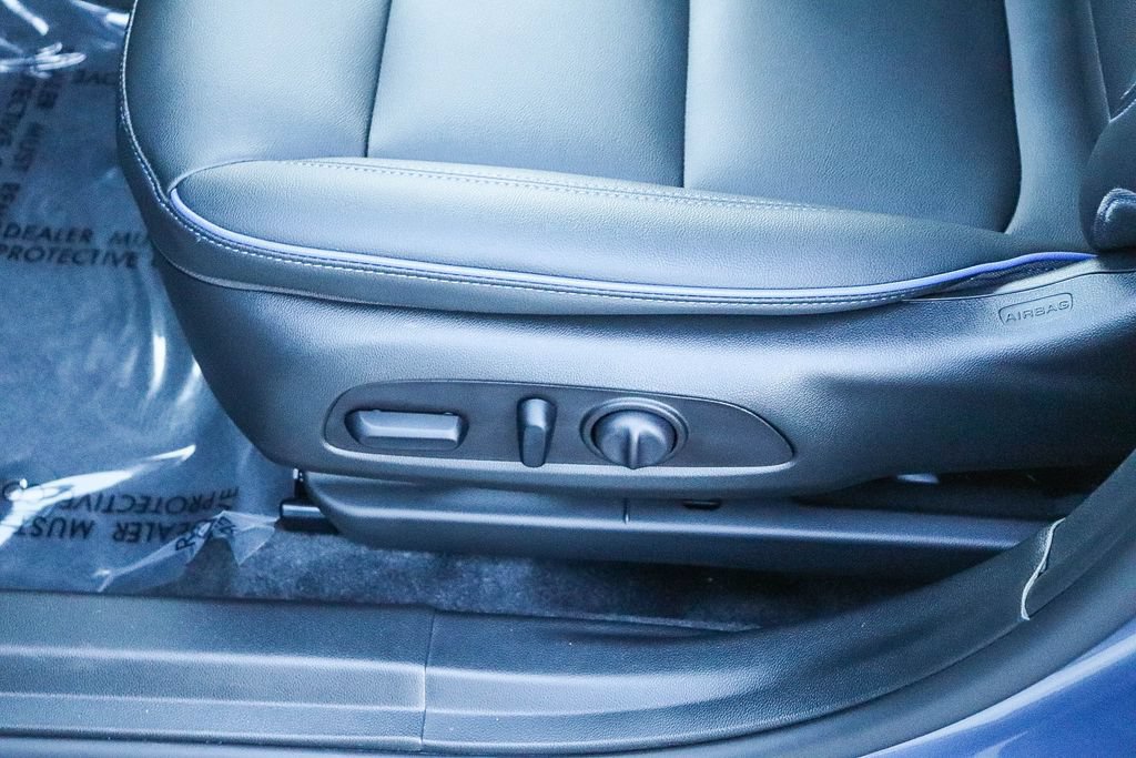 Used 2025 Buick Envista Sport Touring w/ Convenience I Package FWD image 24