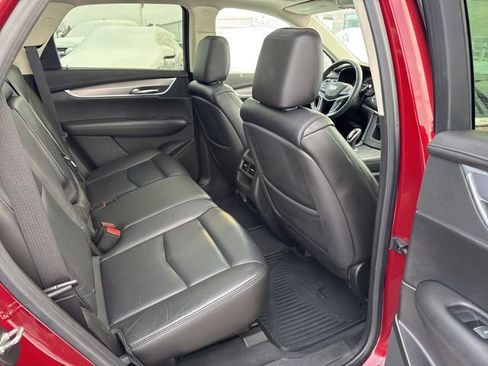 Used 2017 Cadillac XT5 Luxury w/ Driver Awareness Package image 24