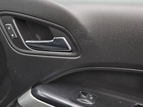 Used 2020 Chevrolet Colorado LT w/ Safety Package image 28