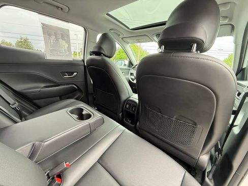 Certified 2025 Hyundai Kona Limited FWD image 18