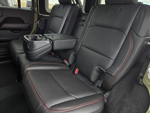New 2026 Jeep Wrangler Unlimited Rubicon image 13