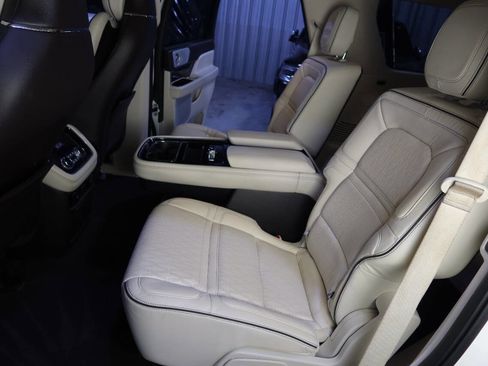 Used 2020 Lincoln Navigator Black Label w/ Cargo Convenience Package image 19