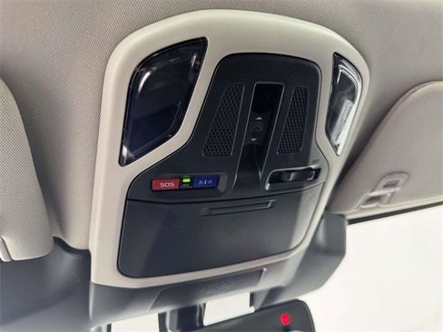 Used 2025 Subaru Outback Premium image 25