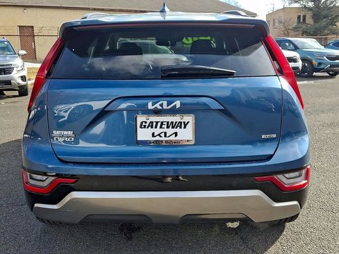 Certified 2024 Kia Niro SX Touring image 5