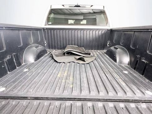Used 2022 Toyota Tundra SR5 w/ Convenience Package RWD image 24