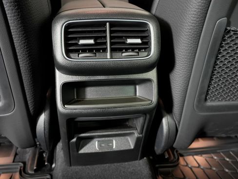 Certified 2025 Mercedes-Benz GLE 580 4MATIC image 35