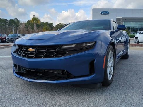 Used 2023 Chevrolet Camaro LT image 8