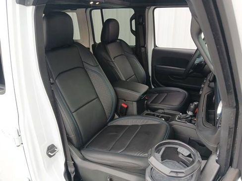 Used 2024 Jeep Wrangler High Altitude AWD/4WD image 34