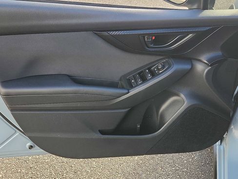 Used 2019 Subaru Crosstrek 2.0i Premium w/ Moonroof Package image 12