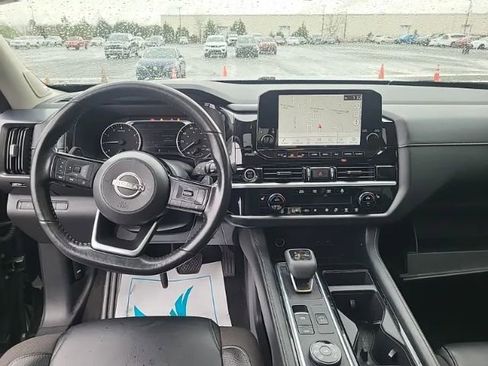 Used 2023 Nissan Pathfinder SL w/ SL Premium Package image 7