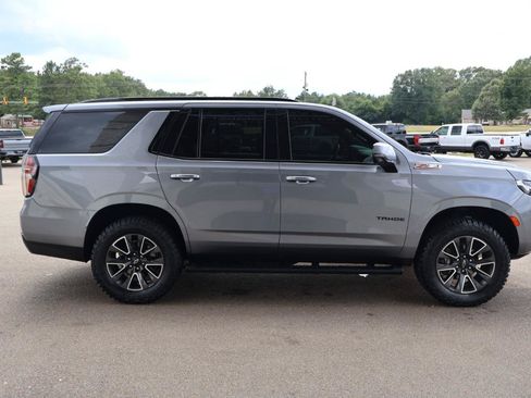 Used 2021 Chevrolet Tahoe Z71 w/ Z71 Off-Road Package AWD/4WD image 4