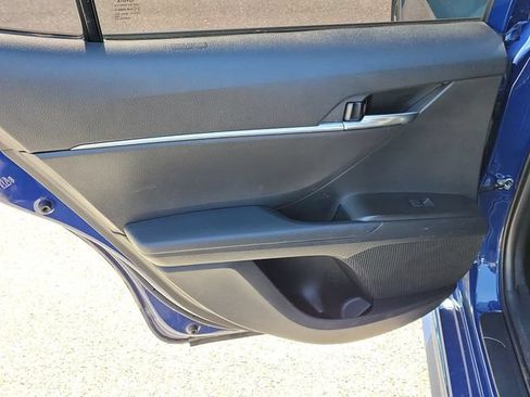 Used 2023 Toyota Camry SE w/ Convenience Package FWD image 8