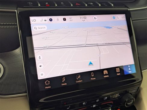 New 2025 Jeep Grand Cherokee Limited w/ Luxury Tech Group II image 24