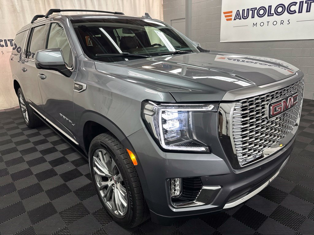 Used 2022 GMC Yukon XL Denali w/ Max Trailering Package AWD/4WD image 2