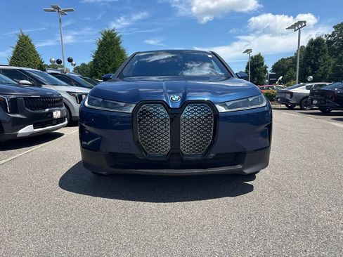 Used 2025 BMW iX xDrive50 w/ Premium Package AWD/4WD image 6