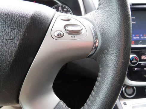 Used 2017 Nissan Murano SL image 17