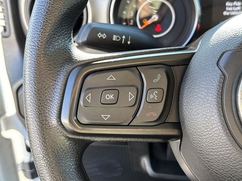 Used 2021 Jeep Gladiator Sport image 24