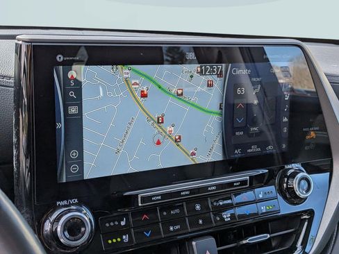 Used 2022 Toyota Highlander Limited image 17