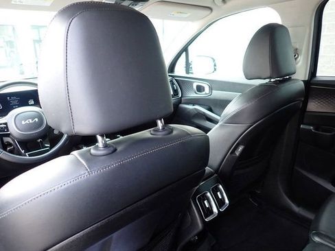 Certified 2024 Kia Sorento S AWD/4WD image 16