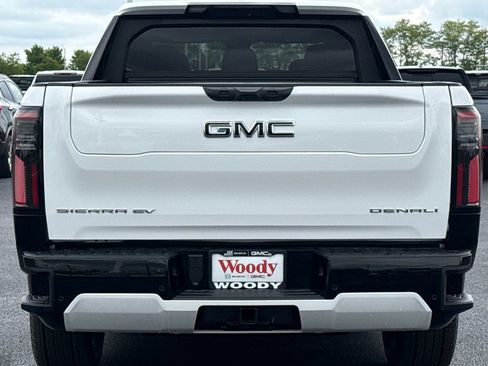 New 2025 GMC Sierra EV Denali image 9
