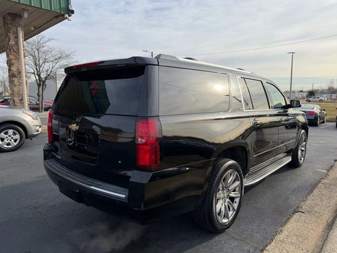 Used 2016 Chevrolet Suburban LTZ image 7