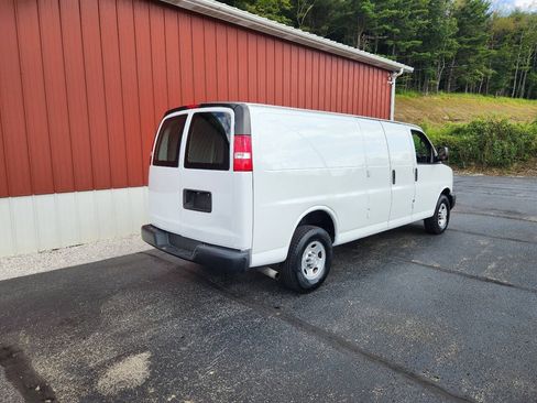 Used 2015 Chevrolet Express 2500 Extended RWD image 7