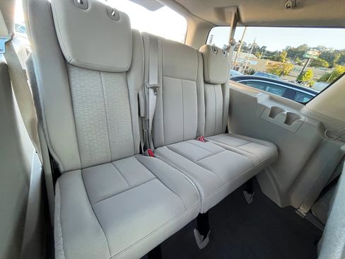 Used 2014 Ford Expedition EL XLT image 18