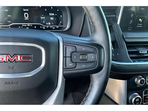 Used 2023 GMC Yukon XL SLT w/ SLT Luxury Package AWD/4WD image 12