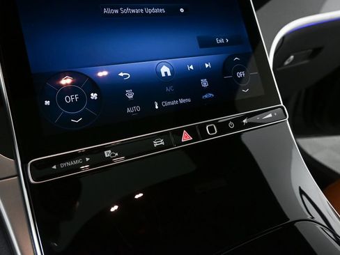 New 2026 Mercedes-Benz GLC 300 4MATIC image 14