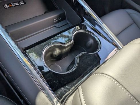 Used 2026 Chevrolet Suburban LT image 26