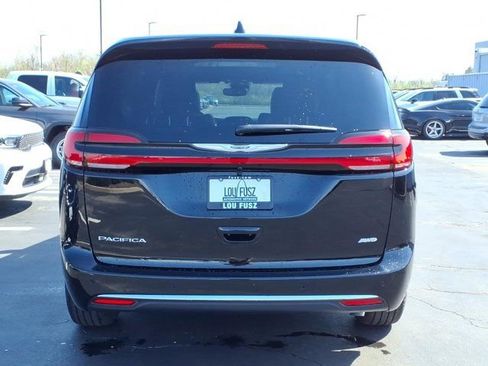 New 2026 Chrysler Pacifica Select image 23