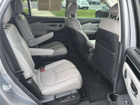 Used 2024 Honda Pilot EX-L image 13