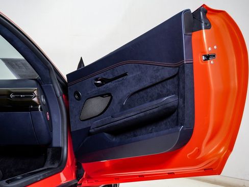 Used 2025 Aston Martin V8 Vantage Coupe image 19