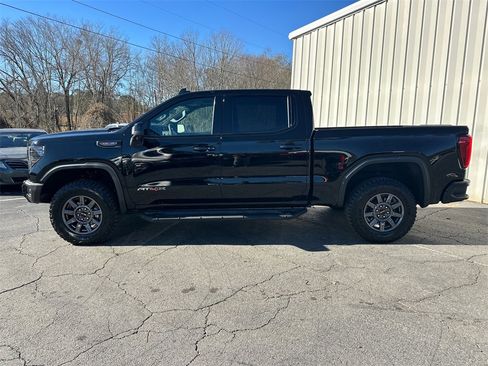 Used 2025 GMC Sierra 1500 AT4X image 9
