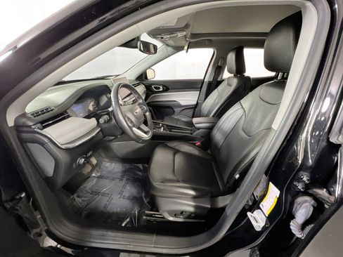 Used 2022 Jeep Compass Limited w/ Sun and Sound Group image 19