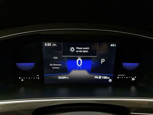 Used 2022 Volkswagen Tiguan SE image 16