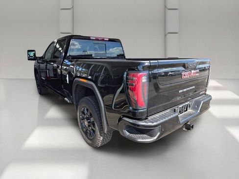 New 2026 GMC Sierra 2500 AT4 w/ AT4 Premium Plus Package AWD/4WD image 2