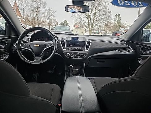 Used 2020 Chevrolet Malibu LT image 16