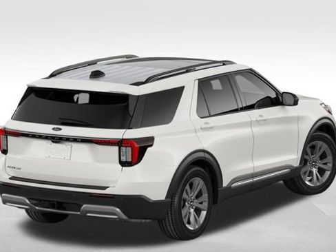 New 2026 Ford Explorer Active w/ Active Comfort Package image 3
